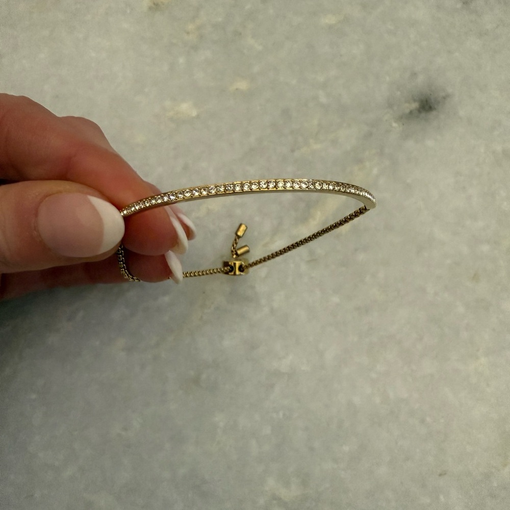 Bracelets - Picture 6 of 10